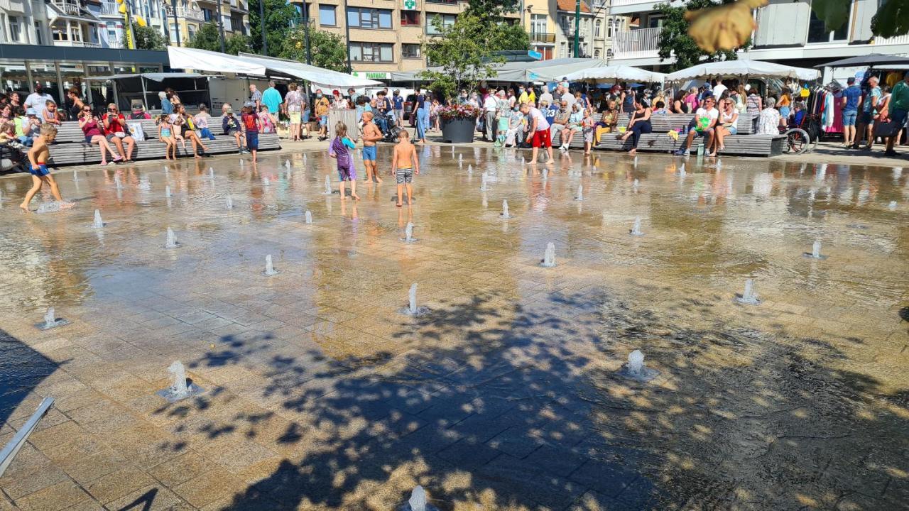 vakantie appartement DUMONT BEACH De Panne Buitenkant foto