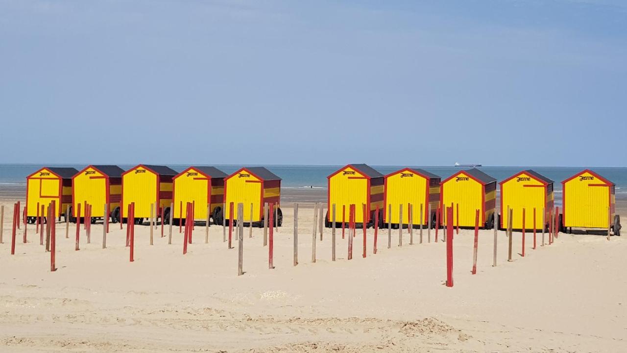 vakantie appartement DUMONT BEACH De Panne Buitenkant foto