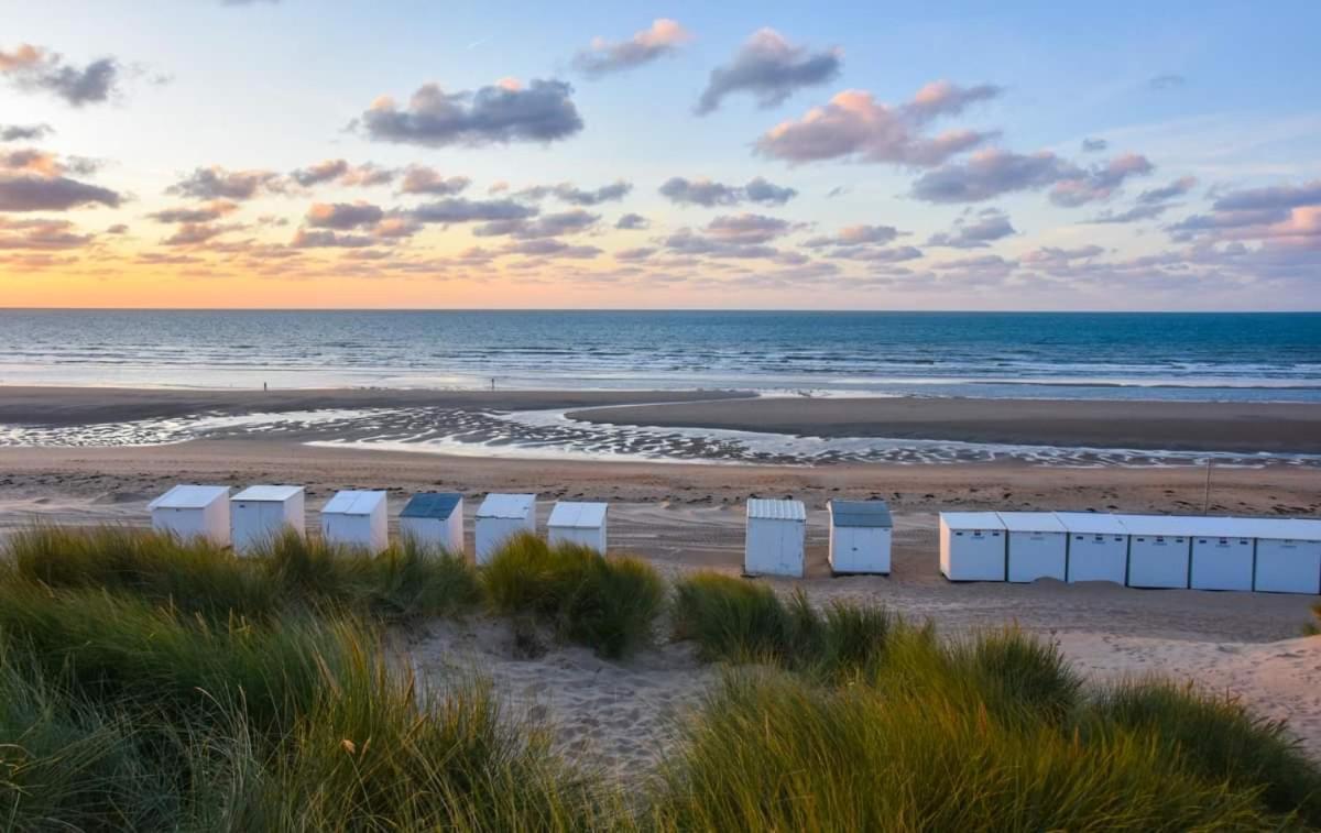 vakantie appartement DUMONT BEACH De Panne Buitenkant foto