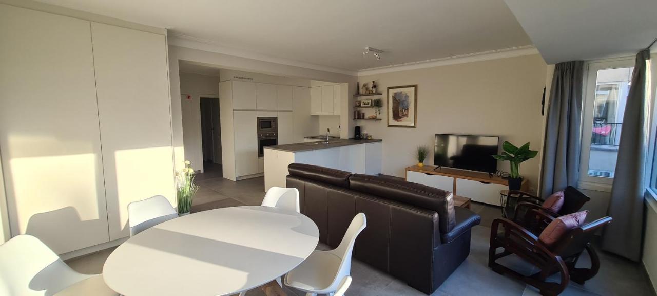 vakantie appartement DUMONT BEACH De Panne Buitenkant foto